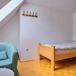 Hostel Samostan Mekinje Kamnik