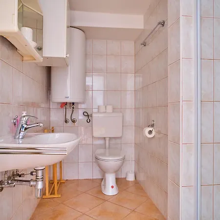 Samostan Mekinje Hostal *