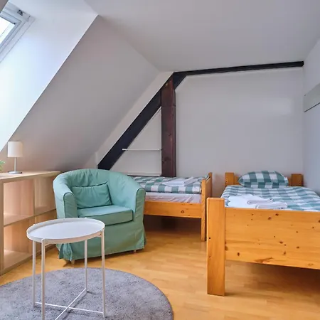 Samostan Mekinje קמניק