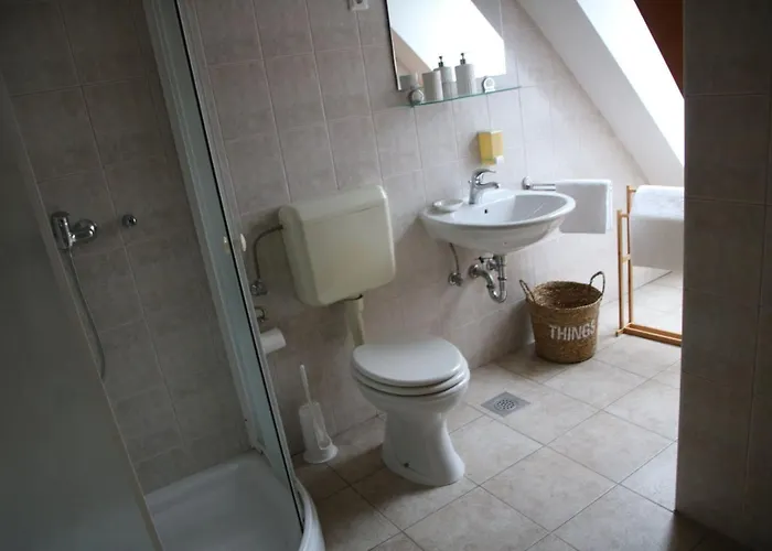 Samostan Mekinje Hostel *